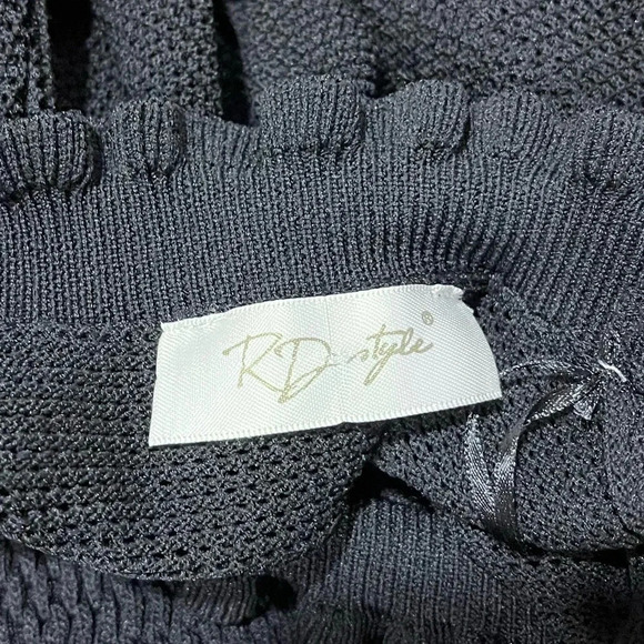 📍 RD STYLE black stretchy ruffled sweater size M⚠️ - Picture 8 of 8